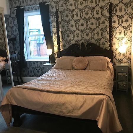Norman Guest House With Free Parking Whitby Bagian luar foto